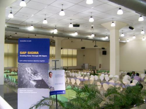 SAP Campus (bangalore_100_1325.jpg) wird geladen. Eindrucksvolle Fotos von der indischen Halbinsel erwarten Sie.